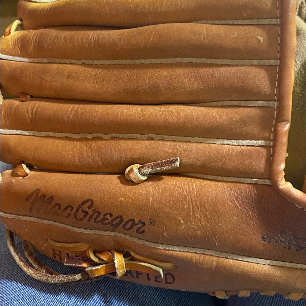 Left Hand Fielder Baseball Glove - Picture 5 of 6